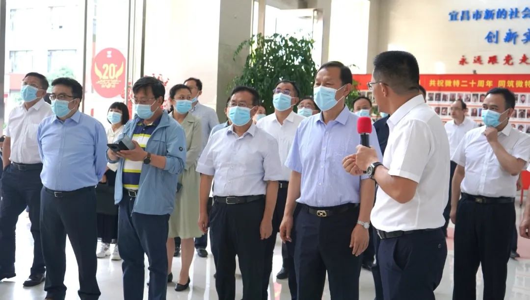 馬國(guó)強(qiáng)率部分全國(guó)人大代表、省代表來微特調(diào)研科技創(chuàng)新工作